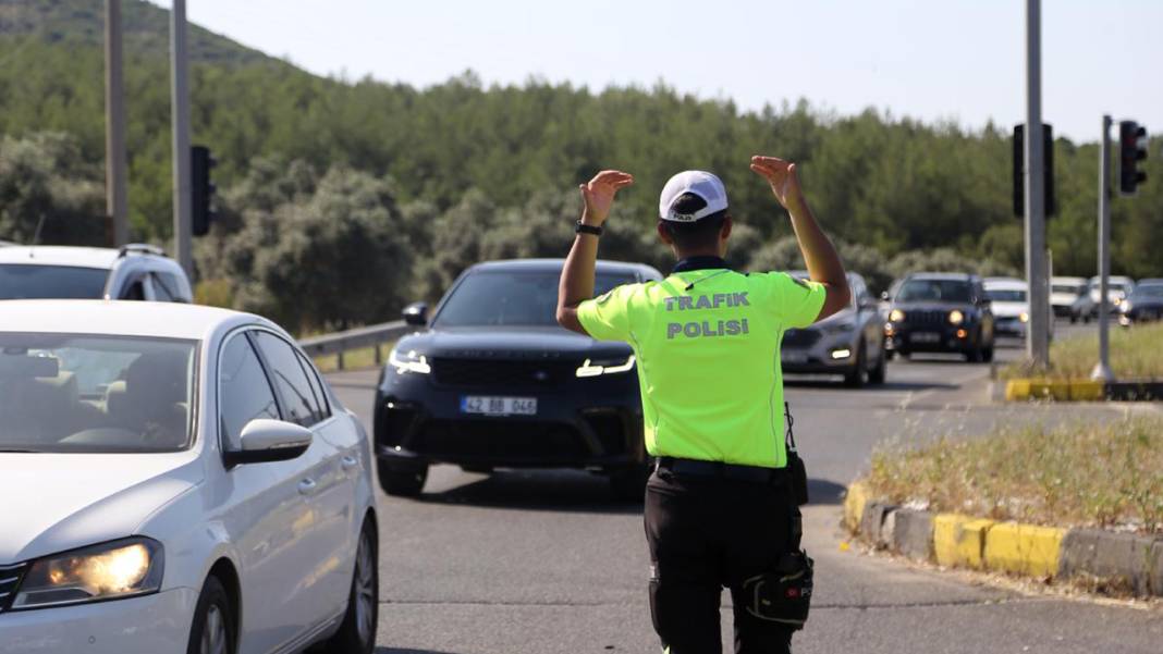 Trafik cezaları değişti! 10 madde daha Meclis'ten geçti: Araç sahipleri bu listeye bakmalı 37